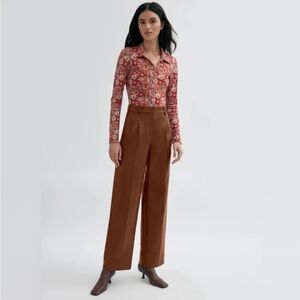 Aritzia Effortless Pants in Brown (Cognac) Size 2